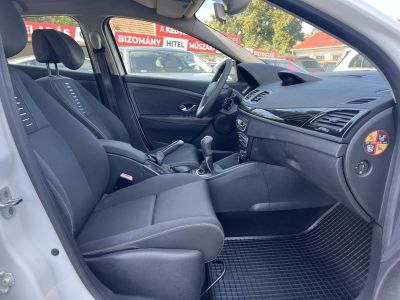 RENAULT MEGANE 1.6 Expression Magyarországi Tempomat Digitklíma 4x.elablak