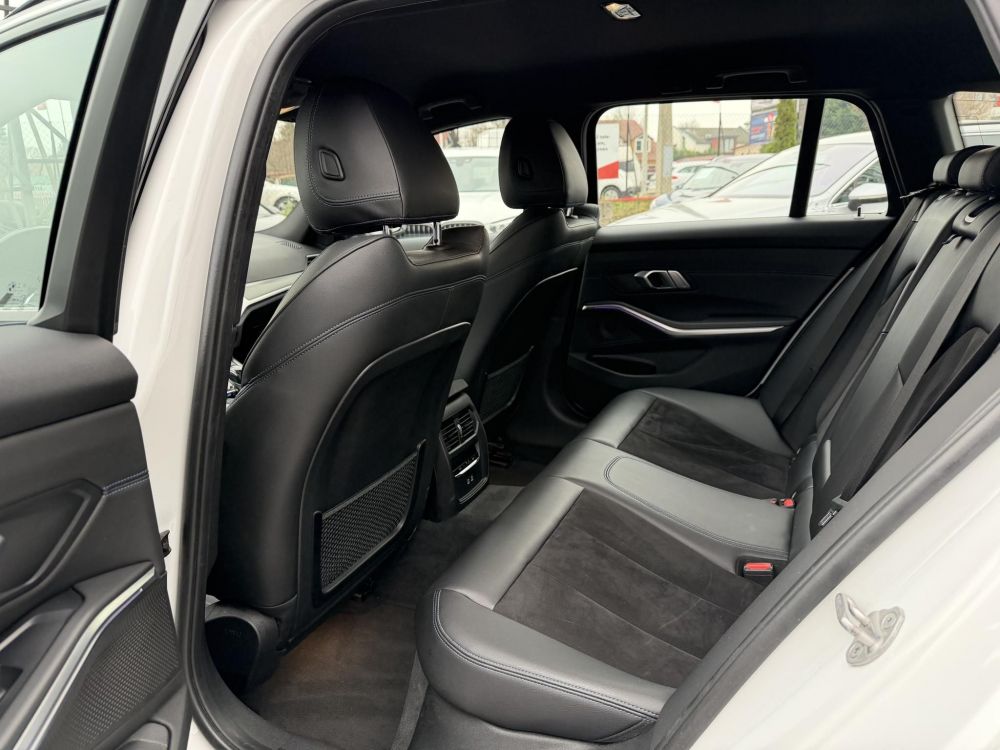 BMW 330e M Sport (Automata)
