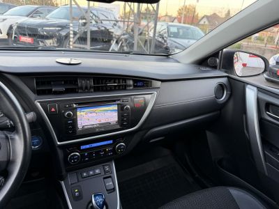 TOYOTA AURIS Touring Sports 1.8 HSD Executive Skyview (Automata) Panoráma Tempomat Ülésfűtés Kamera Keyless Navi