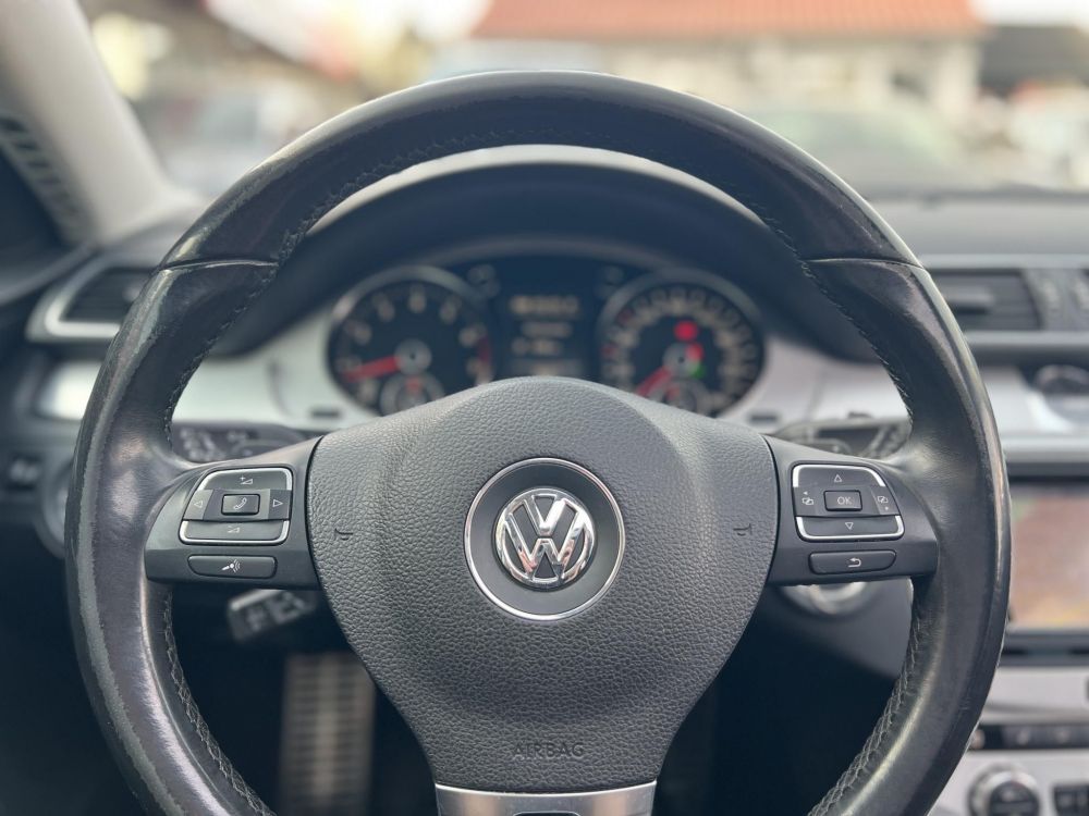 VOLKSWAGEN PASSAT Variant 3.6 V6 Highline 4Motion DSG Xenon Panorámatető Tempomat Ülésfűtés Vonóhorog