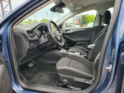 FORD FOCUS 1.5 EcoBlue Active (Automata) LED Tempomat Navi Bluetooh PDC