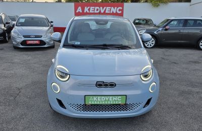FIAT 500 500e La Prima 42kWh (Automata) Magyar.o-i.Klíma Tempomat Bluetooth Carplay 37e km!
