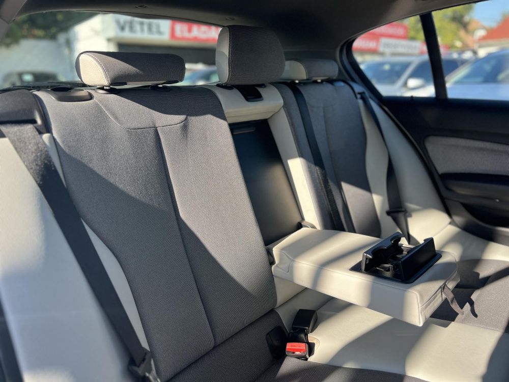 BMW 116i Magyarország 129e km Vezérlés+csapágysor cserélve!