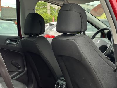 PEUGEOT 308 1.4 VTi Confort Pack 90e km. Magyarországi. klíma. tempomat. vonóhorog. 2 gyári kulcs!