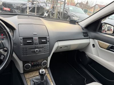 MERCEDES-BENZ C 200 T CDI Avantgarde 146e km. faberakás. világos belső!