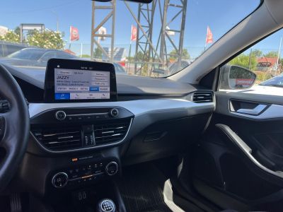 FORD FOCUS 1.0 EcoBoost Active M.o.-i. 1.tul. Márkaszervizelt!