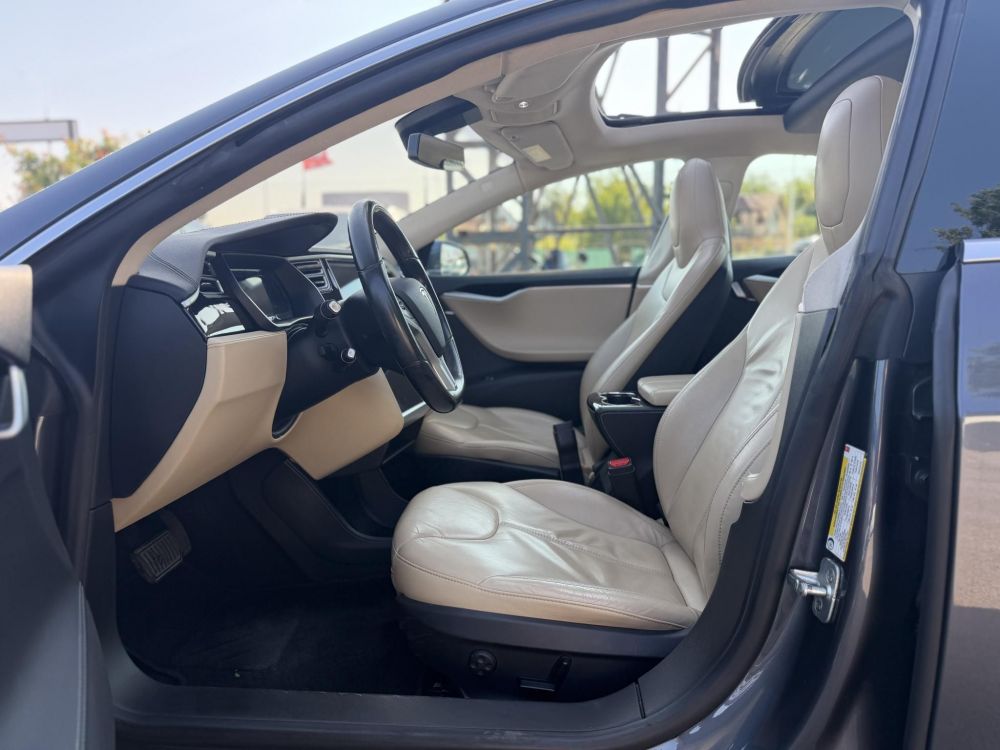 TESLA MODEL S 85 (Automata) SC01. CCS UPGRADE. FREE SUPERCHARGER. 88% AKKU!