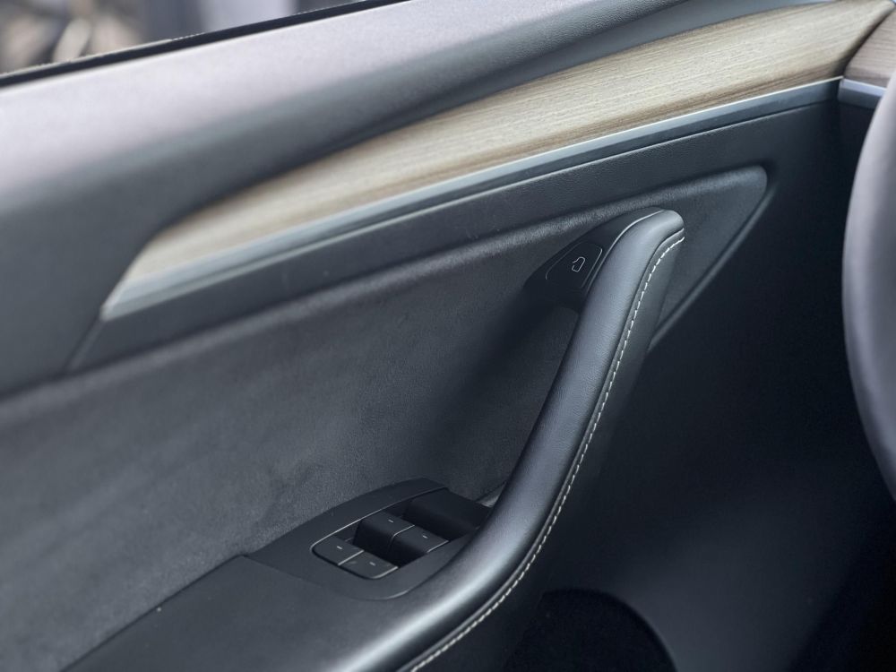 TESLA MODEL Y Long Range AWD (Automata) mátrix LED. hőszivattyú. prémium hifi. garanciális!