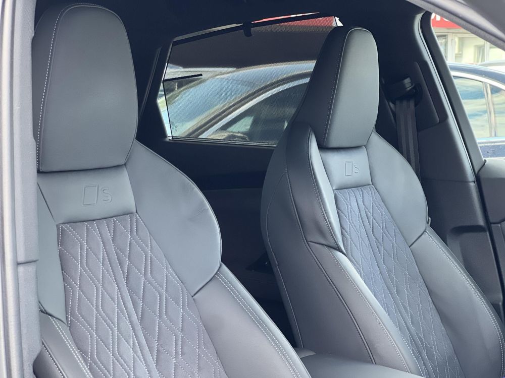 AUDI Q5 SB 40 TDI quattro S-tronic S-line M.o-i. 1.tul. újszerű állapot. garanciális. sérülésmentes!