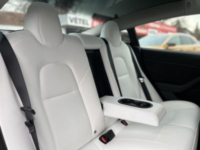 TESLA MODEL 3 Long Range AWD (Automata) 77e km. FEHÉR BELSŐ. mátrix LED. hőszivattyú. garanciális!