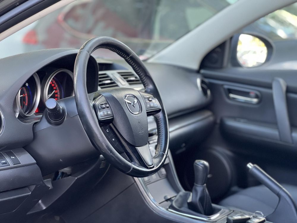 MAZDA 6 Sportkombi 2.5 GTA BOSE hifi. Gyári fényezés. Téli-nyári garnitúra. 1.5T horog!