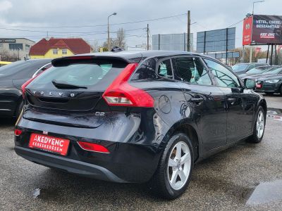 VOLVO V40 1.6 D [D2] Momentum Tempomat Digitiklíma Megkímélt!