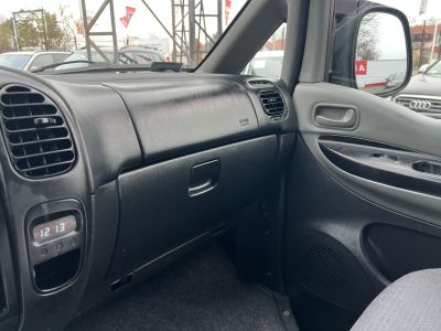 HYUNDAI H-1 2.5 CRDI (9 személyes )