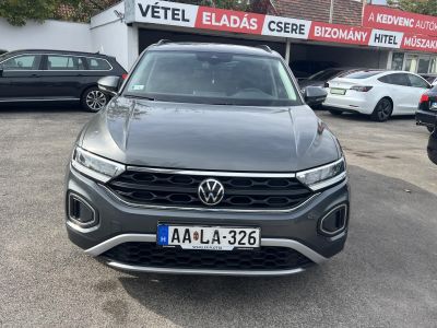 VOLKSWAGEN T-ROC 1.5 TSI ACT Life M.o.-i. 1 tul. Garanciális