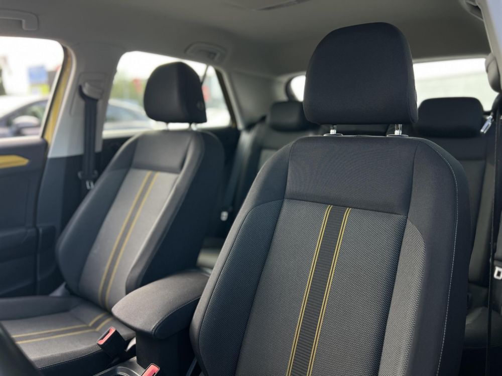 VOLKSWAGEN T-ROC 1.5 TSI ACT Style DSG 140e km. M.-o.i. távolságtartó. sávtartó. navigáció. ülésfűtés. CARPLAY!