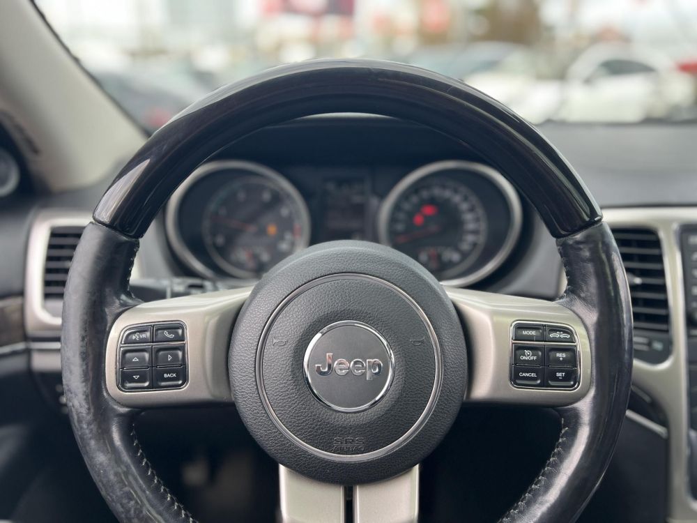 JEEP GRAND CHEROKEE 3.0 V6 CRD Overland (Automata) Xenon Memória Üléshűtés Panorámatető Vonóhorog Friss vizsga!