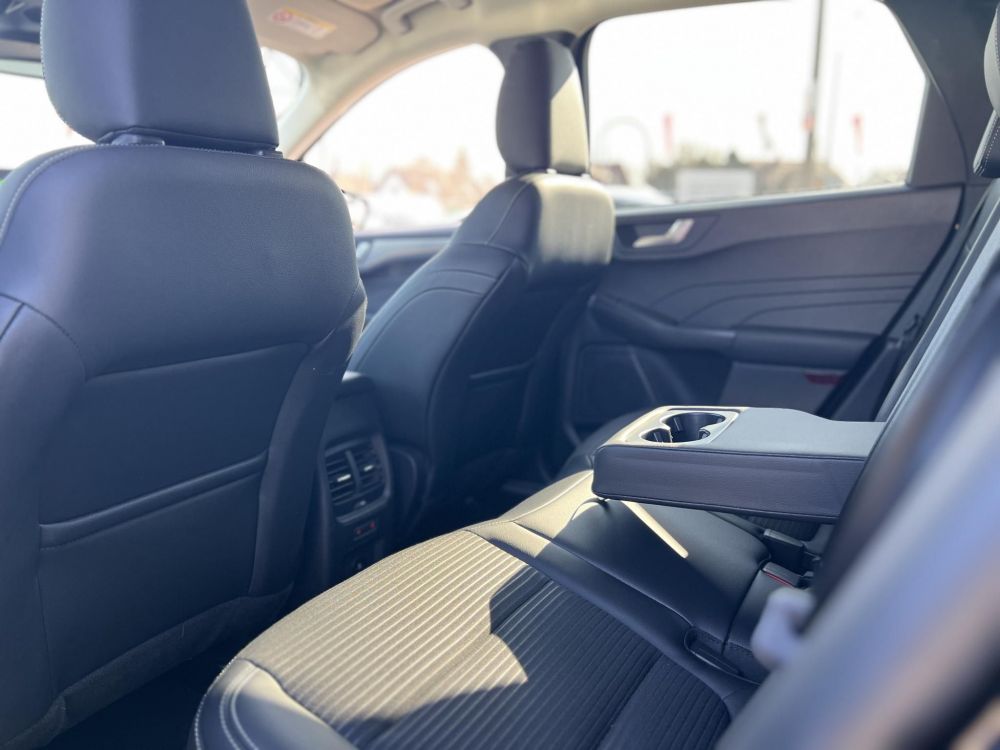 FORD KUGA 2.5 PHEV Titanium X CVT 94e km. Tempomat Ülésfűtés CarPlay Kamera Bluetooth