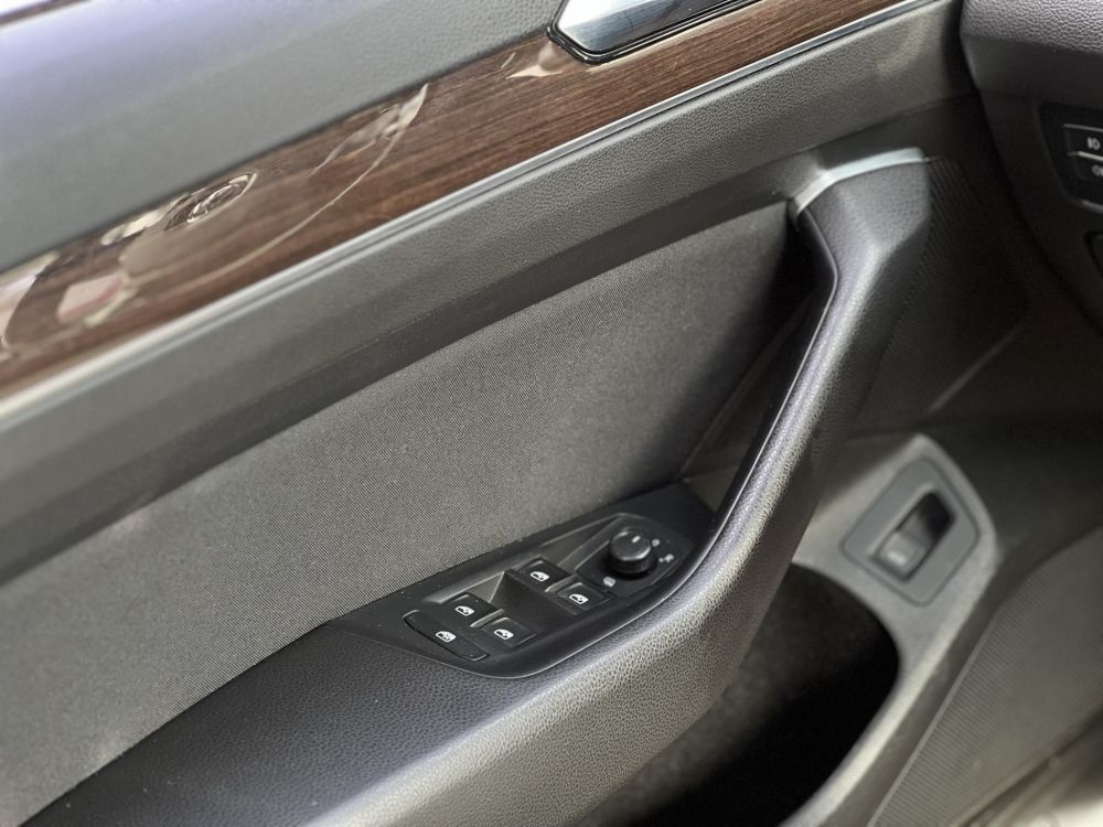 VOLKSWAGEN PASSAT VIII Variant 2.0 TDI BMT Comfortline DSG M.o.-i. LED. CARPLAY. rendszeresen karbantartott!