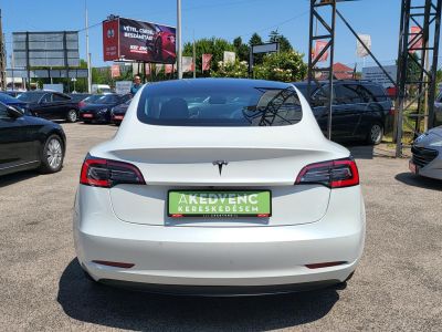 TESLA MODEL 3 Standard Range Plus Aut garanciális. 2 töltőkábel!