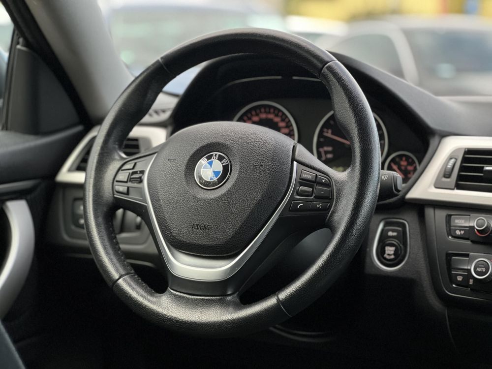 BMW 420d kézi váltó. Prof Navi. rendszeresen szervizelt. xenon. 5L/100km. A legjobb áron!