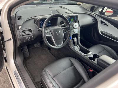 OPEL AMPERA E-Pioneer (Automata) 121e km. Zöld rendszám. Navi Tempomat Kamera Bose Ülésfűtés Bőr Keyless