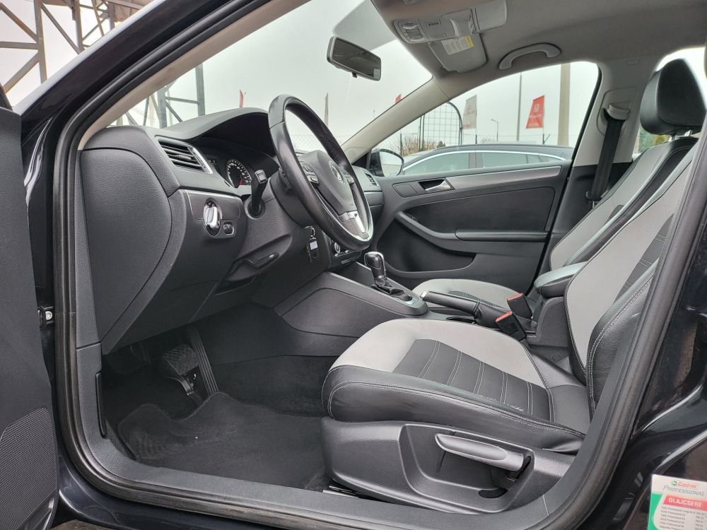 VOLKSWAGEN JETTA 1.4 TSI BMT Highline DSG Magyarországi Tempomat Ülésfűtés Frissen szervizelt!