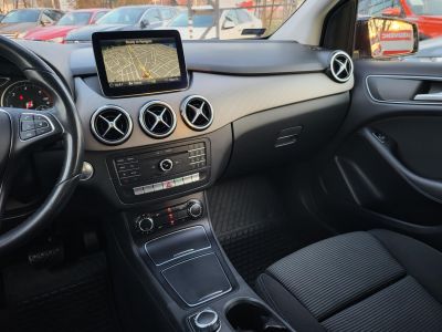 MERCEDES-BENZ B 180 d Urban 7G-DCT M.o.-i. LED Tempomat Navi Ülésfűtés PDC