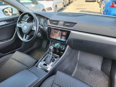 SKODA SUPERB Combi 2.0 TDI SCR Style DSG M.o.-i. Xenon Távtartó Sávtartó Navi Carplay Memória Canton Vonóhorog