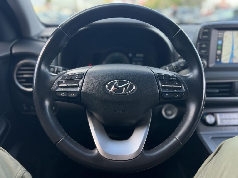 HYUNDAI KONA EV 64kWh Comfort 69e km. LED. tempomat. sávtartó. kamera. 2 gyári kulcs. CARPLAY!