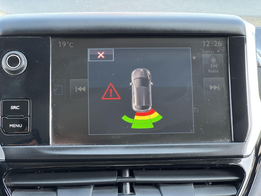 PEUGEOT 208 1.6 BlueHDi Active M.o.-i. 1.tul. klíma. 5L/100km. vezérlés cserélve!