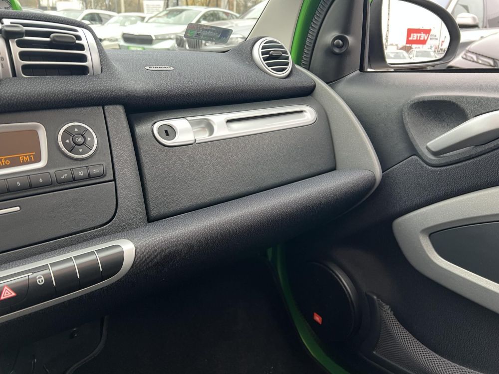 SMART FORTWO Electric Drive JBL Panorámatető