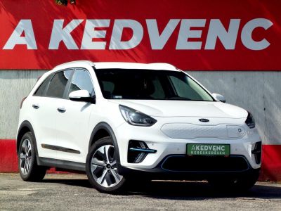 KIA NIRO e-Niro 64kWh Platinum JBL M.o.-i. 1.tul. Márkaszervizelt!