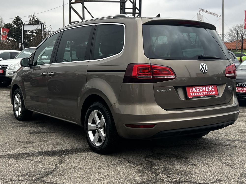 VOLKSWAGEN SHARAN 2.0 TDI BMT SCR Highline 4Motion DSG Egyedülálló szépség! Vaj bőr. tető. 4x4. 158e km+sok extra