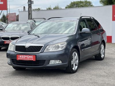 SKODA OCTAVIA Combi 2.0 TDI Ambiente DSG Tempomat Ülésfűtés Bluetooth Navigáció!