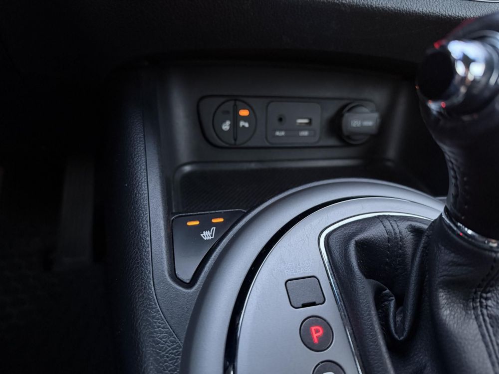 KIA SPORTAGE 2.0 CRDi LX 4x4 (Automata) Magasan felszerelt. Difizár. Téli-nyári gumi garnitúra!