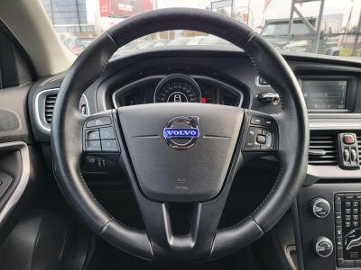 VOLVO V40 1.6 D [D2] Momentum Tempomat Digitiklíma Megkímélt!