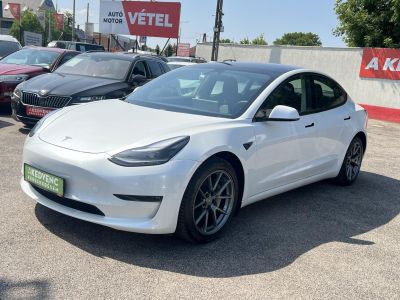 TESLA MODEL 3 Long Range AWD (Automata) 115e km. facelift. garanciális. mátrix LED. 2 töltőkábel. vonóhorog!