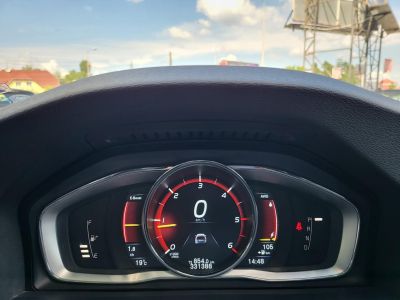 VOLVO V60 2.4 D [D6] PHEV AWD Summum Geartronic Magasan felszerelt! Harman/Kardon Napfénytető Holttér Kamera Vonóhorog