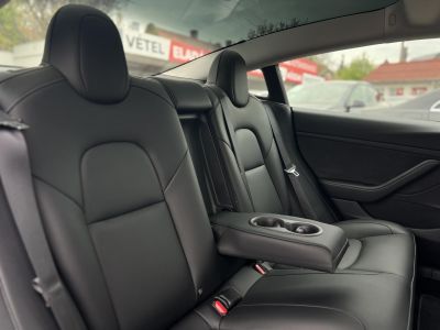 TESLA MODEL 3 RWD (Automata) 36e km. Ryzen. 19 sport felni. 2030-ig gyári garancia!