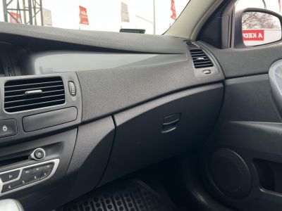 RENAULT LAGUNA 2.0 dCi Dynamique DPF (Automata) Klíma Tempomat Bluetooth Navi!