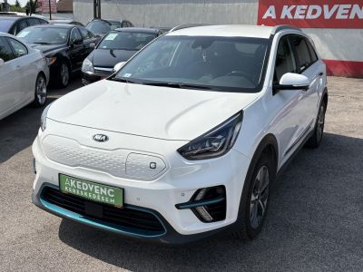 KIA NIRO e-Niro 64kWh Platinum JBL M.o.-i. 1.tul. Márkaszervizelt!