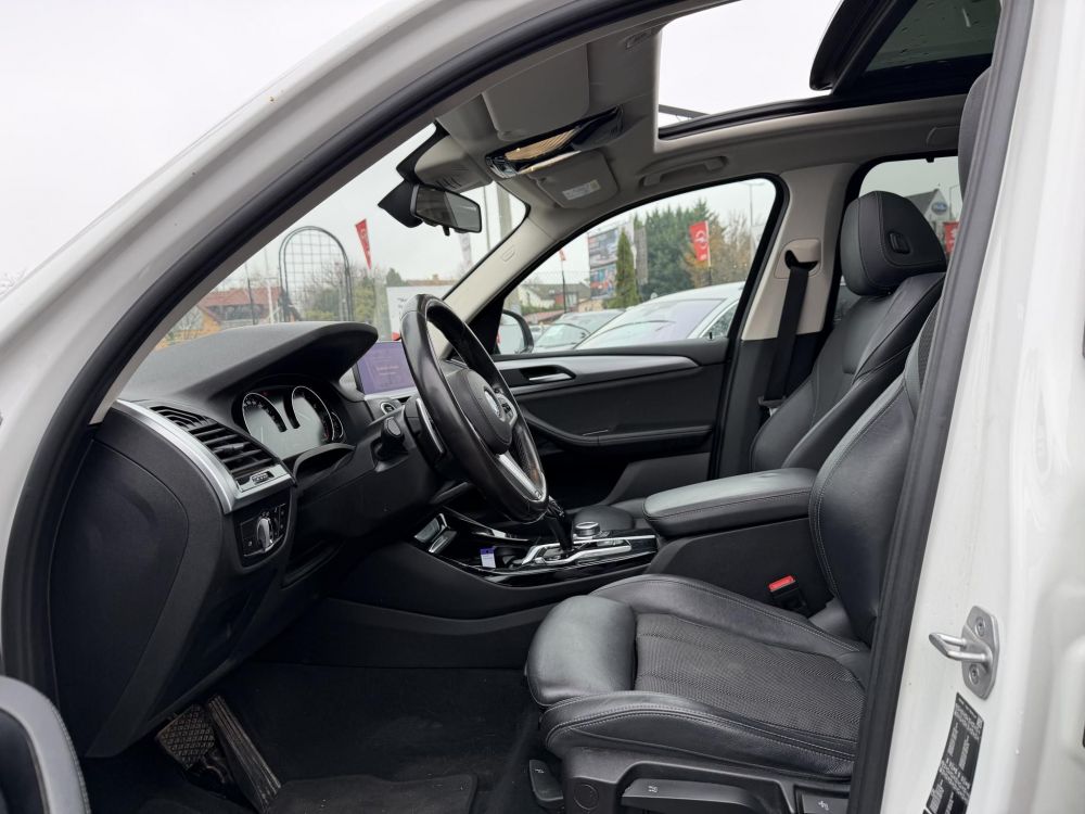 BMW X3 xDrive20d (Automata) M.o-i. Sérülésmentes. Panorámatető. 99e km