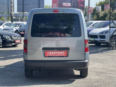 OPEL COMBO Tour 1.3 CDTI Cosmo Rendszeresen karbantartott. klíma. tolatókamera