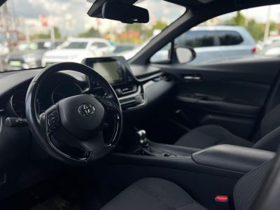 TOYOTA C-HR 1.8 Hybrid Dynamic e-CVT 104e km. LED. sávtartó. tempomat. kamera. márkaszervizelt előélet!