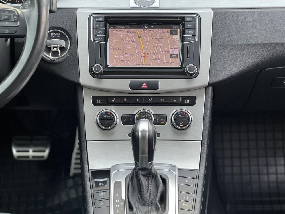 VOLKSWAGEN PASSAT Variant 3.6 V6 Highline 4Motion DSG Xenon Panorámatető Tempomat Ülésfűtés Vonóhorog