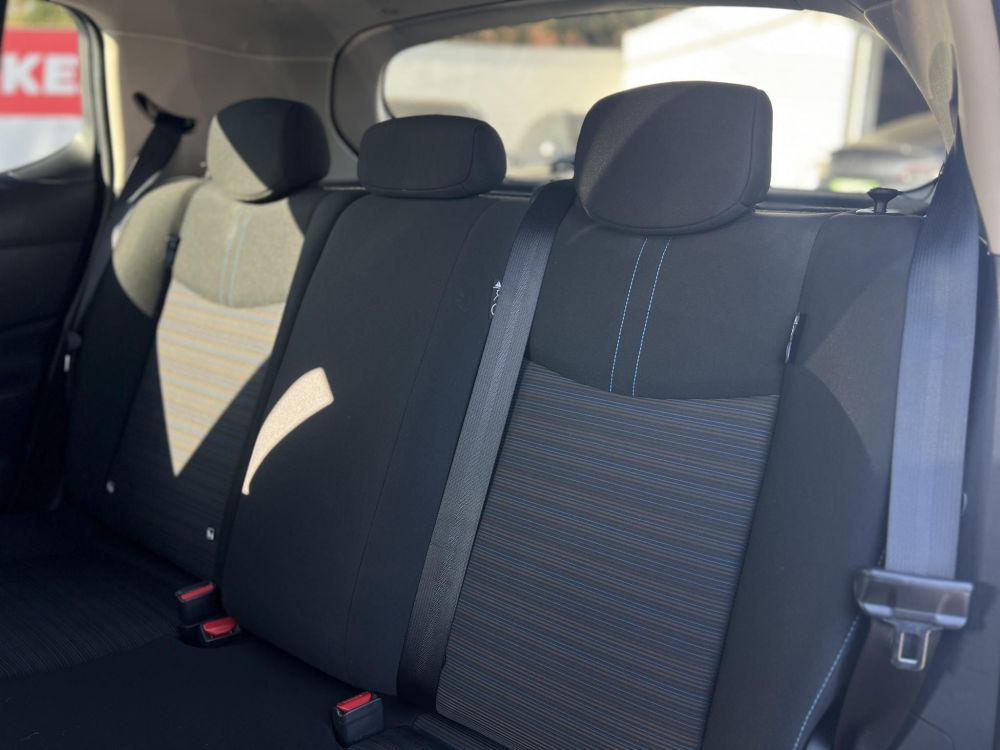 NISSAN LEAF N-Connecta 40kWh (Automata) 60e km. 270km hatótáv. keyless. 360 kamera. első-hátsó ülésfűtés. téli-nyári!