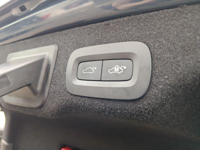 VOLVO S90 2.0 [B4] MHEV Inscription Geartronic harman/kardon hangrendszer. végig vezetett szervizkönyv