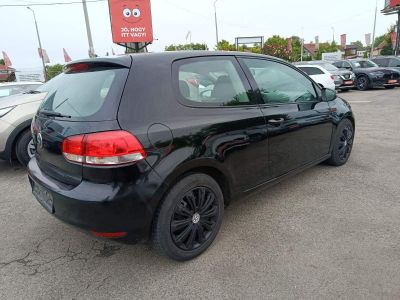 VOLKSWAGEN GOLF VI 1.4 Trendline Klíma