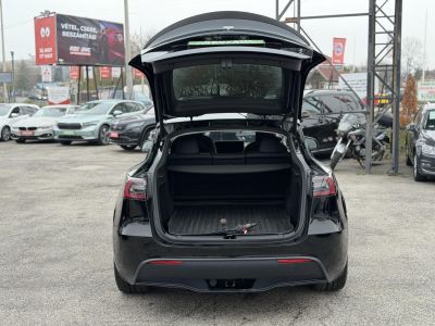 TESLA MODEL Y Performance AWD (Automata) 49e km. ÁFÁS! AMD Ryzen. garanciális. premium hifi. vonóhorog!