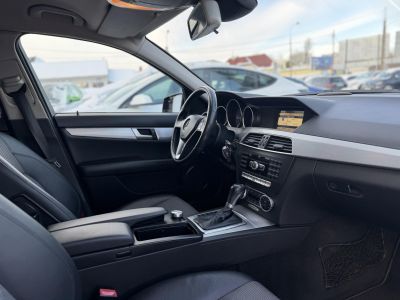 MERCEDES-BENZ C 220 T CDI BlueEFFICIENCY Avantgarde (Automata) Magyarországi Teljes szerviztörténet!